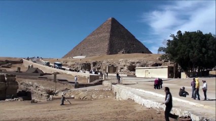 The Pyramids of Egypt ateau -