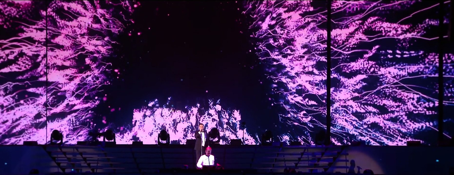 'Armin Only' Live From The Johan Cruijff Arena - This Light Between Us