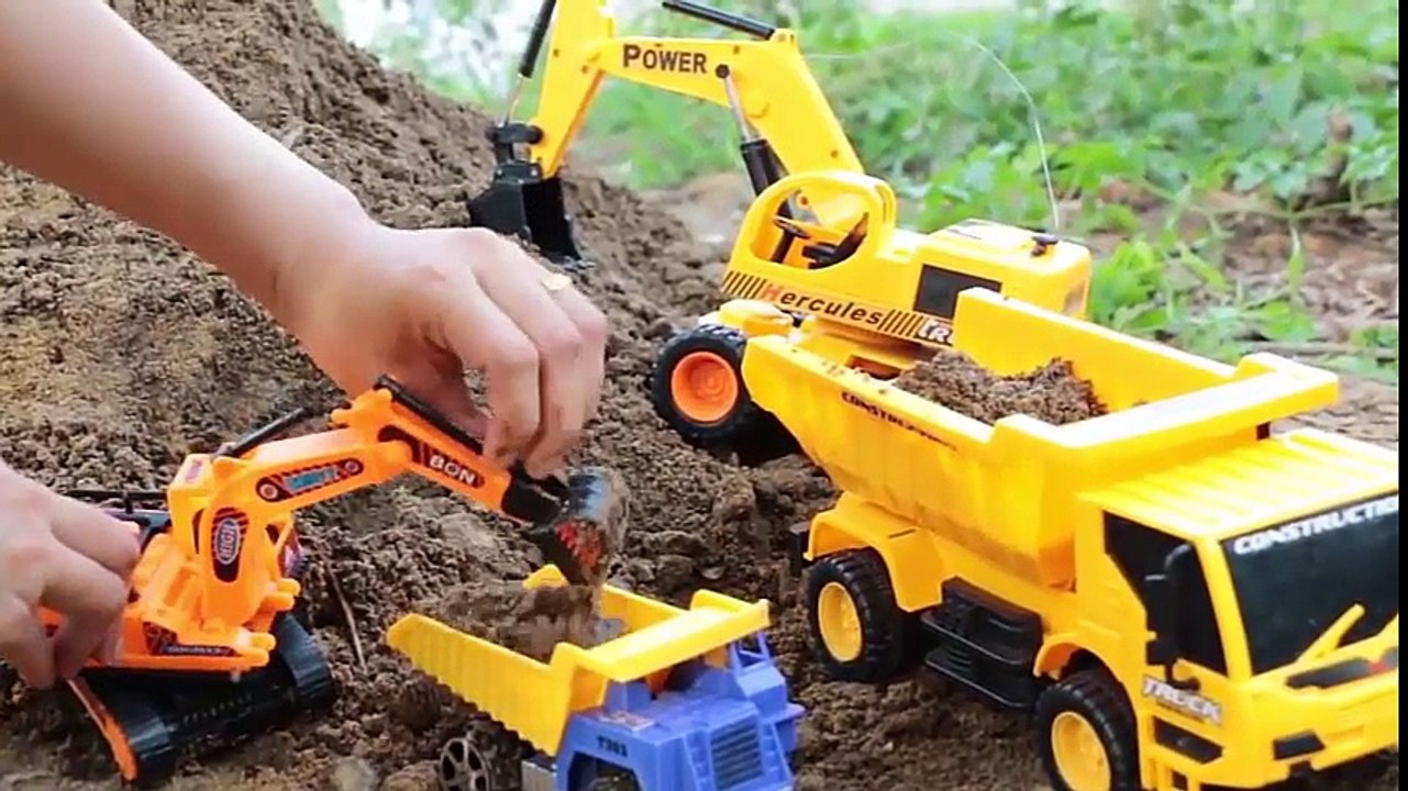Police Car Cartoon For Children, Backhoe Digger Derrick Track Grade Assistant swamps soil. For children