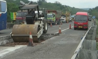 Perbaikan Jalur Mudik di Tol Cipularang Dikebut