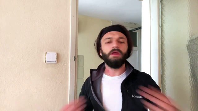 Aykut Elmas Vine - Kızların boynundaki morluğu annelerinden saklama çabası