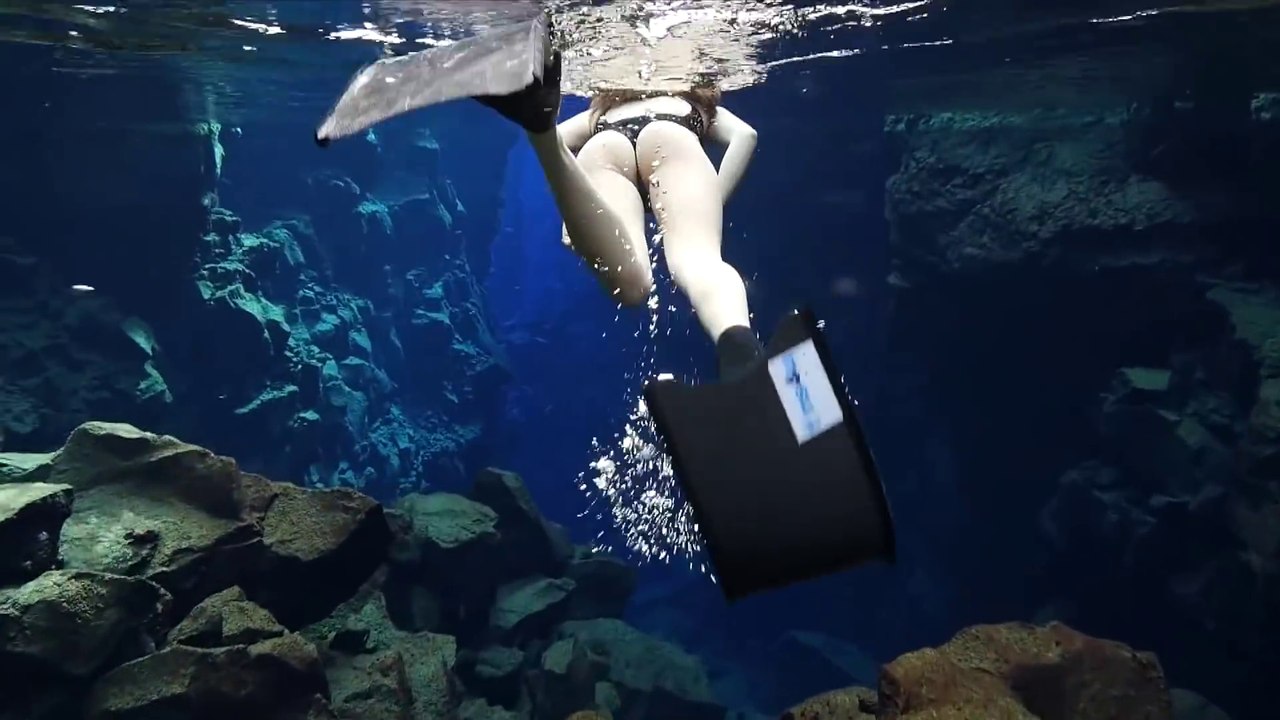 Plongée en Islande dans des eaux limpides... Magnifique