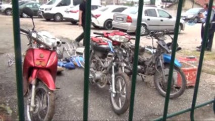 Çaldığı Motosikletleri Parçalarken Yakalandı