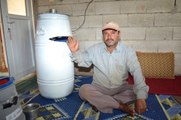 Tarım İşçileri Elektrikli Süpürge ve Fıçıdan Klima Yaptı