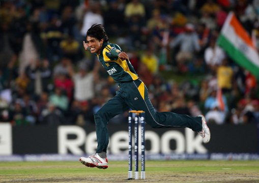 Amir gets wicket of Tendulkar in Champions Trophy 2009