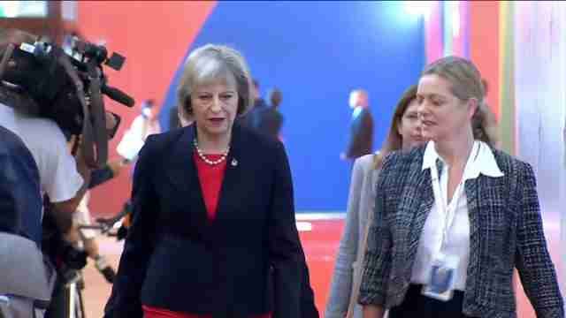 May no conseguirá la mayoría absoluta en las elecciones y Corbyn lograría más escaños