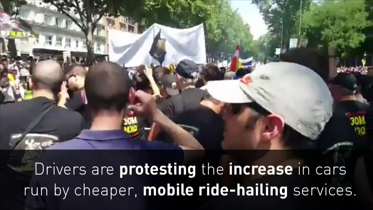 Spain's taxi drivers stage second strike against Uber