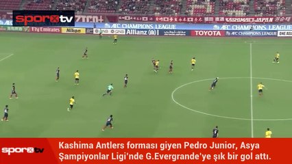 Yıkılmadı, ayakta kaldı golünü attı!..