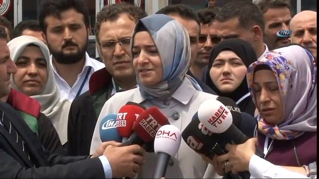 Bakan Fatma Betül Sayan Kaya: İçeride bir tiyatro oynanıyor