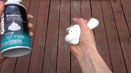 Tıraş Köpüğü Deyip Geçmeyin, İzleyin..