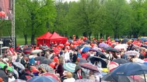 Есть только миг 9 мая 2014 в Риге у памятника Победе Рига  Латвия