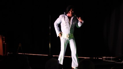 Robert Keefer sings 'Proud mary' Wide shot Sheffield Remembers 2016