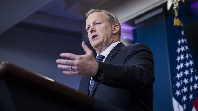 Spicer praises Trump, again and again