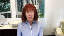 L'humoriste américaine Kathy Griffin s'excuse après avoir posté sur Twitter un cliché où elle posait avec une tête ensan
