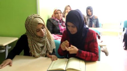 Işitme Engellilerin Kur'an-ı Kerim Öğrenme Heyecanı