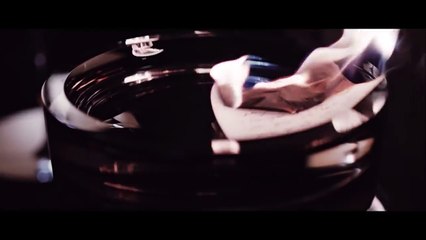 Gal Gadot (Wonder Woman) wears Gucci's Bamboo fragrance - WOW! - YouTube [720p]