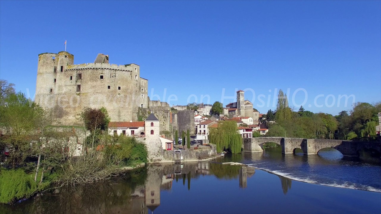 CLISSON ET SON CHÂTEAU VU PAR DRONE AU PRINTEMPS 4
