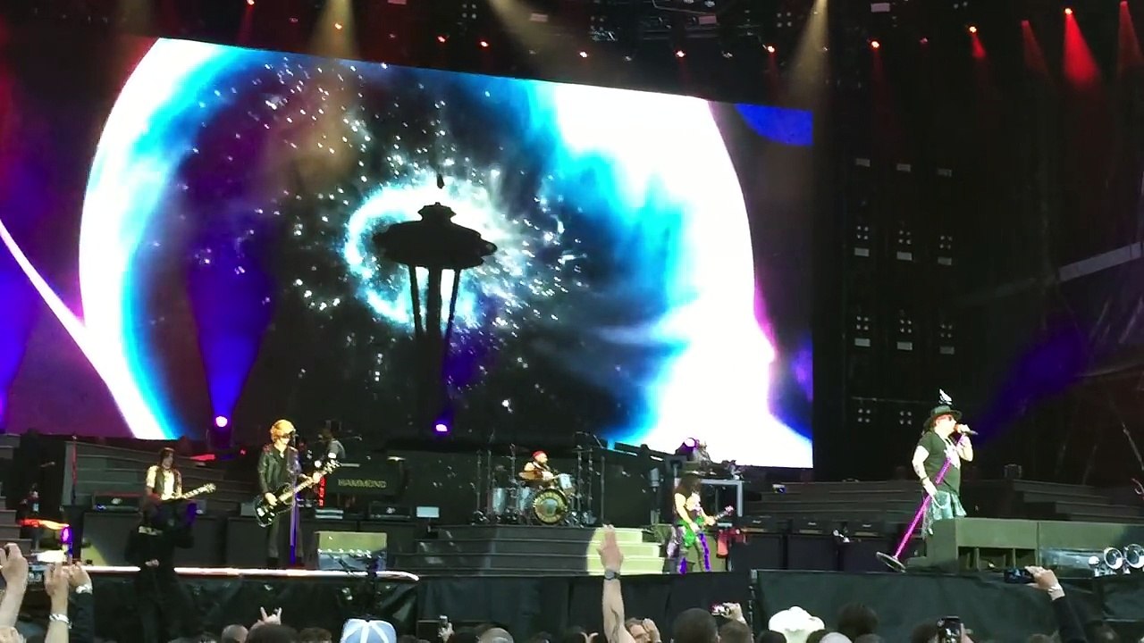 Guns'N Roses - Black Hole Sun for Chris Cornell - Soundgarden cover