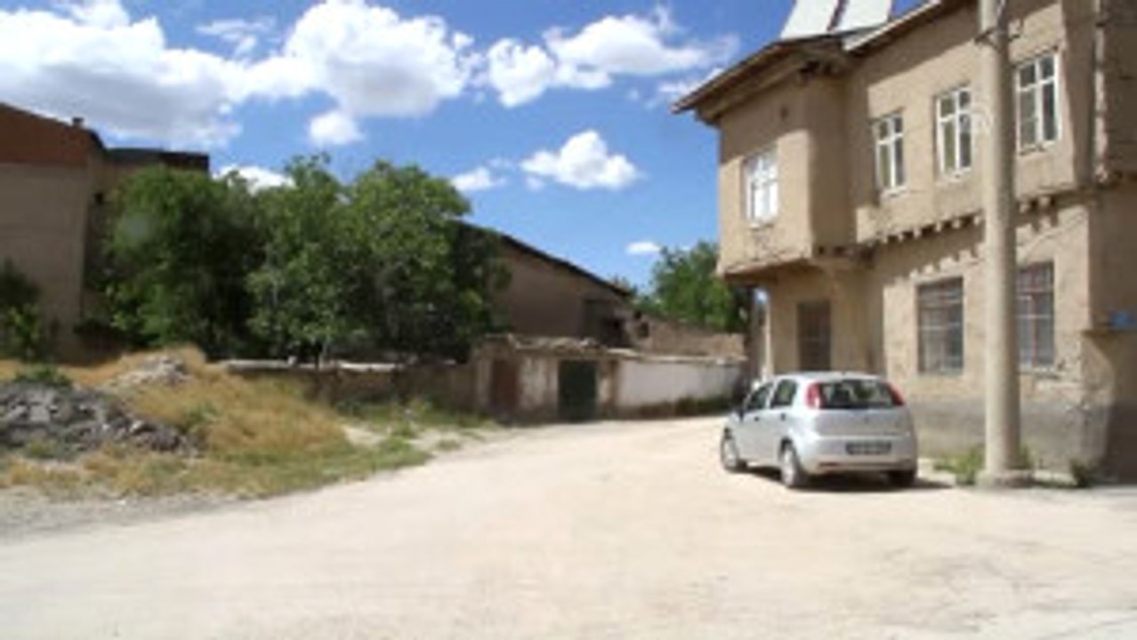 Annesinin Cesediyle 15 Gün Boyunca Uyumuş