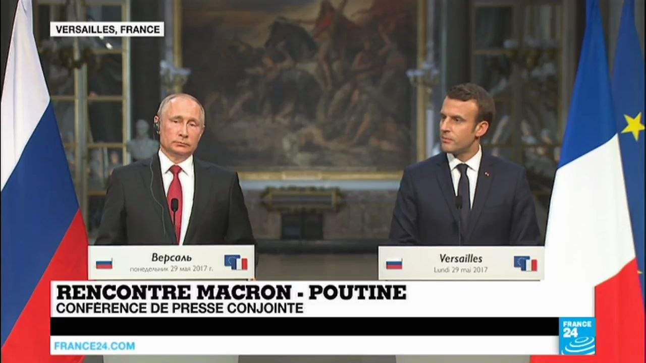Emmanuel Macron accuse les journaux RT France et Sputnik France de propager de fausses informations