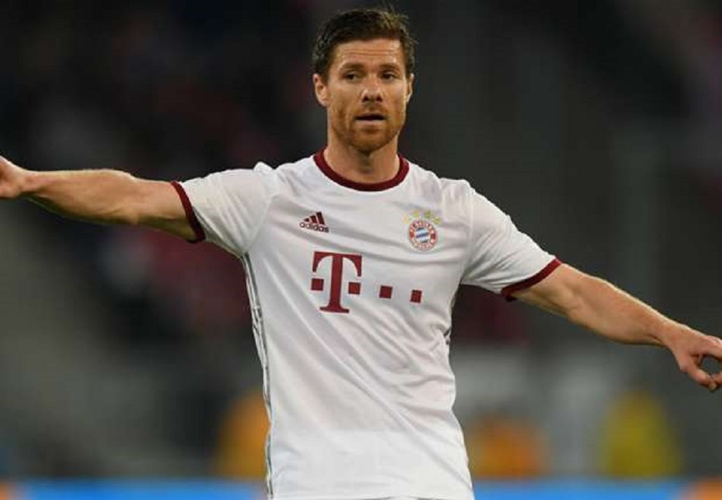 The Pitch #89: Retiring Football Players