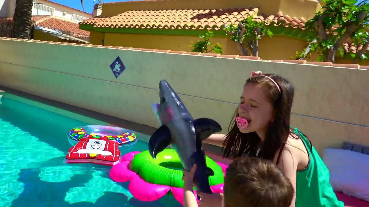 CRYING BAD BABIES Jumping on the GIANT Wet Water Balloon * Real Life * Naty TubeFun