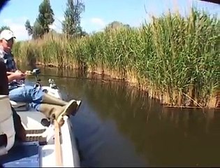 Quand tu tombes sur un truc très gênant en pleine partie de peche... Chaud lapin!