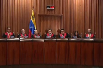 TSJ dicta que Maduro no necesita hacer un referéndum
