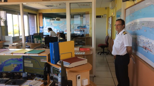 Le départ du Meraviglia vu de la capitainerie