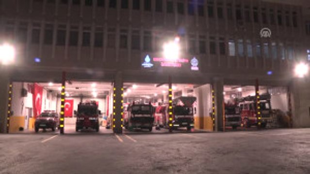 Itfaiyeciler Istasyonda Sahur Yaptı