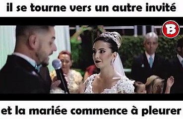 il se tourne vers un autre invité et la mariée commence à pleurer