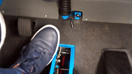 symptôme d'un butée graphite d'embrayage usée sur une Vespa 400