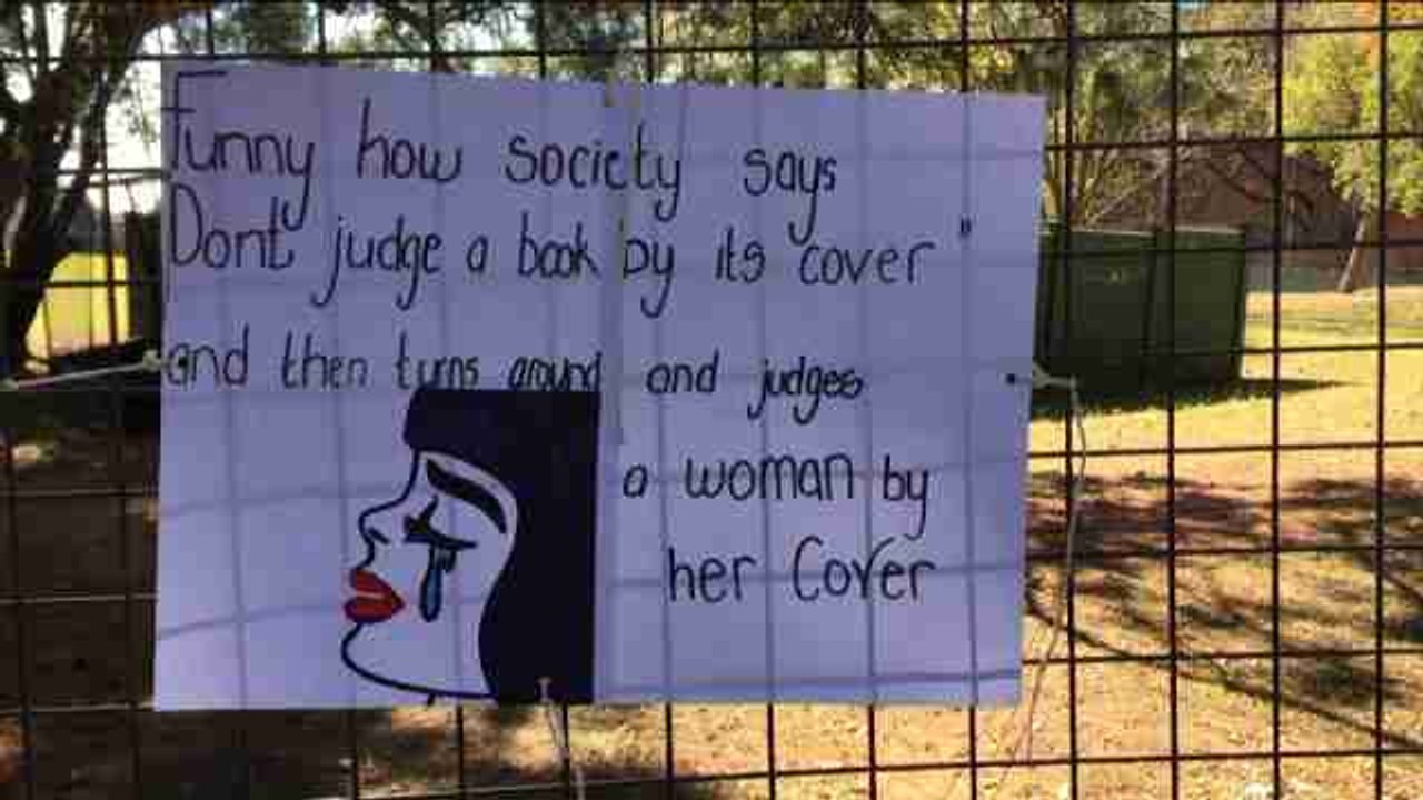 Continúan protestas por violaciones y asesinatos de mujeres en Sudáfrica