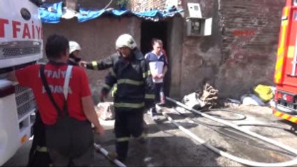 Adana Yangın Çıkan Hamamda Yıkanan Kadınlar Kendilerini Dışarı Attı