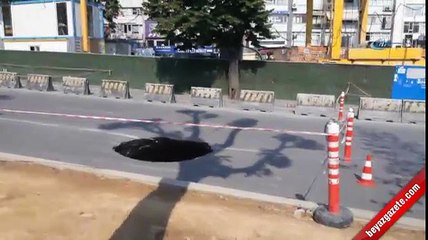 Beşiktaş'ta metro çalışmaları sırasında yol çöktü