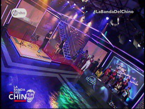 Candidato 5 - Alfonso Garate baila Pasito Perron