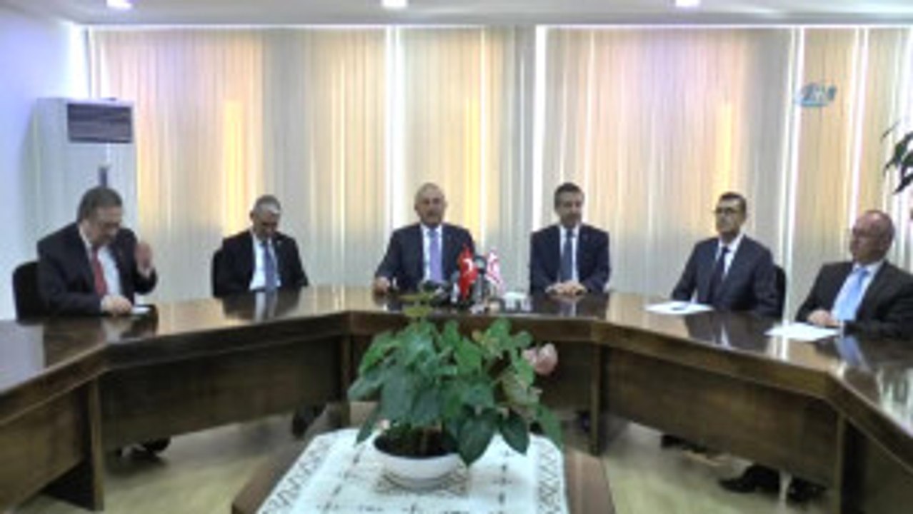 Bakan Çavuşoğlu, KKTC'li Mevkidaşı ile Bir Araya Geldi