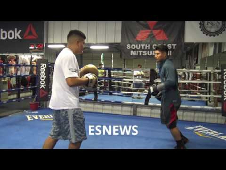 Breaking News: Adrien Broner vs Mikey Garcia On For July 29!!! who will be king of 140