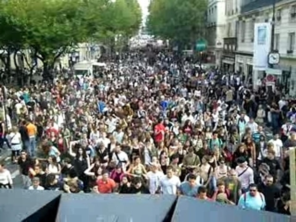 Technoparade 2007 Char URBAN-KABAN (dragon) DJ CED