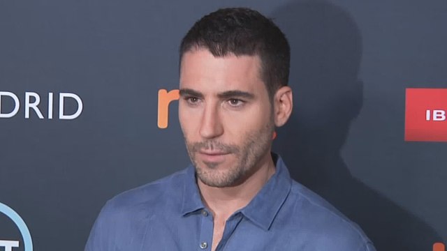 Miguel Ángel Silvestre recibe la nominación de Velvet a Premios Platino