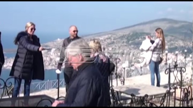 Mbërrin në Sarandë kroçera me 1 mijë turistë