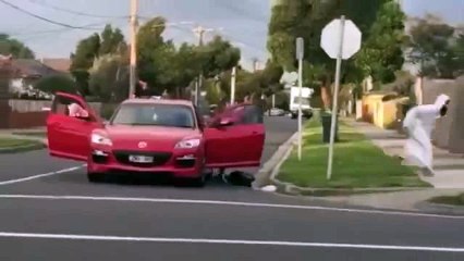 un peu de sérieux, essayez de ne pas rire