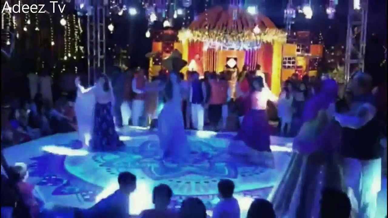 Sanam Chauhdry's Dance at Abdullah Seja's Mehndi