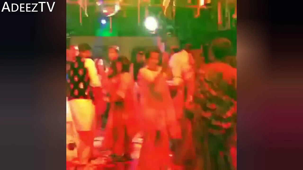 Sidra Batool dance with husband and family at her wedding
