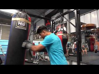 Mikey Garcia Opens Camp For Broner Working The Heavy Bag EsNews Boxing