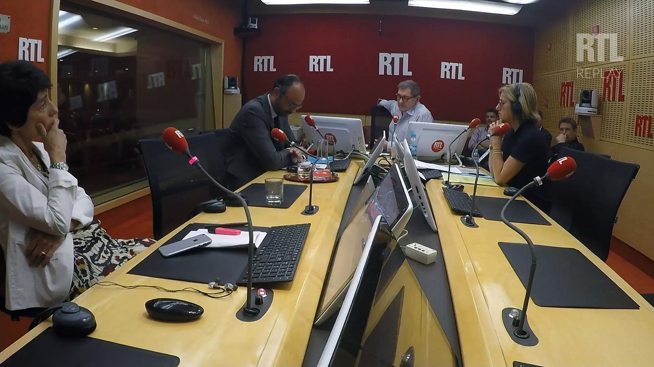 Édouard Philippe à un auditeur déçu d'"En Marche !" : "Je comprends cette exaspération"