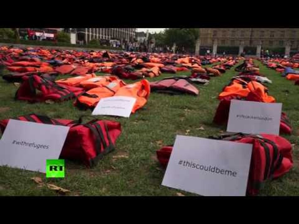 Lifejacket graveyard: Charities pay tribute to refugees in heart of London