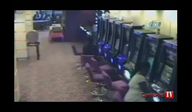 Filipinler’de silahlı ve bombalı saldırı kamerada