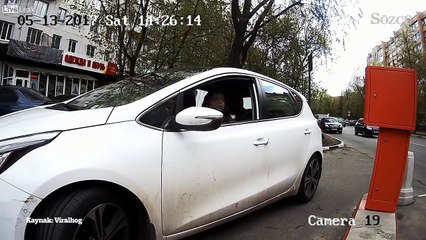 Sürücü el frenini indirmeyi unutursa...