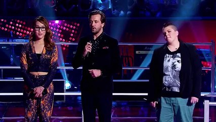 Jess and Elly s backstage reunion  Discover More